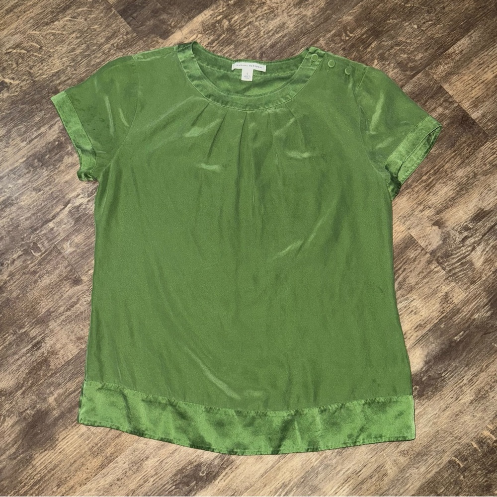 Banana Republic Vibrant Green Blouse